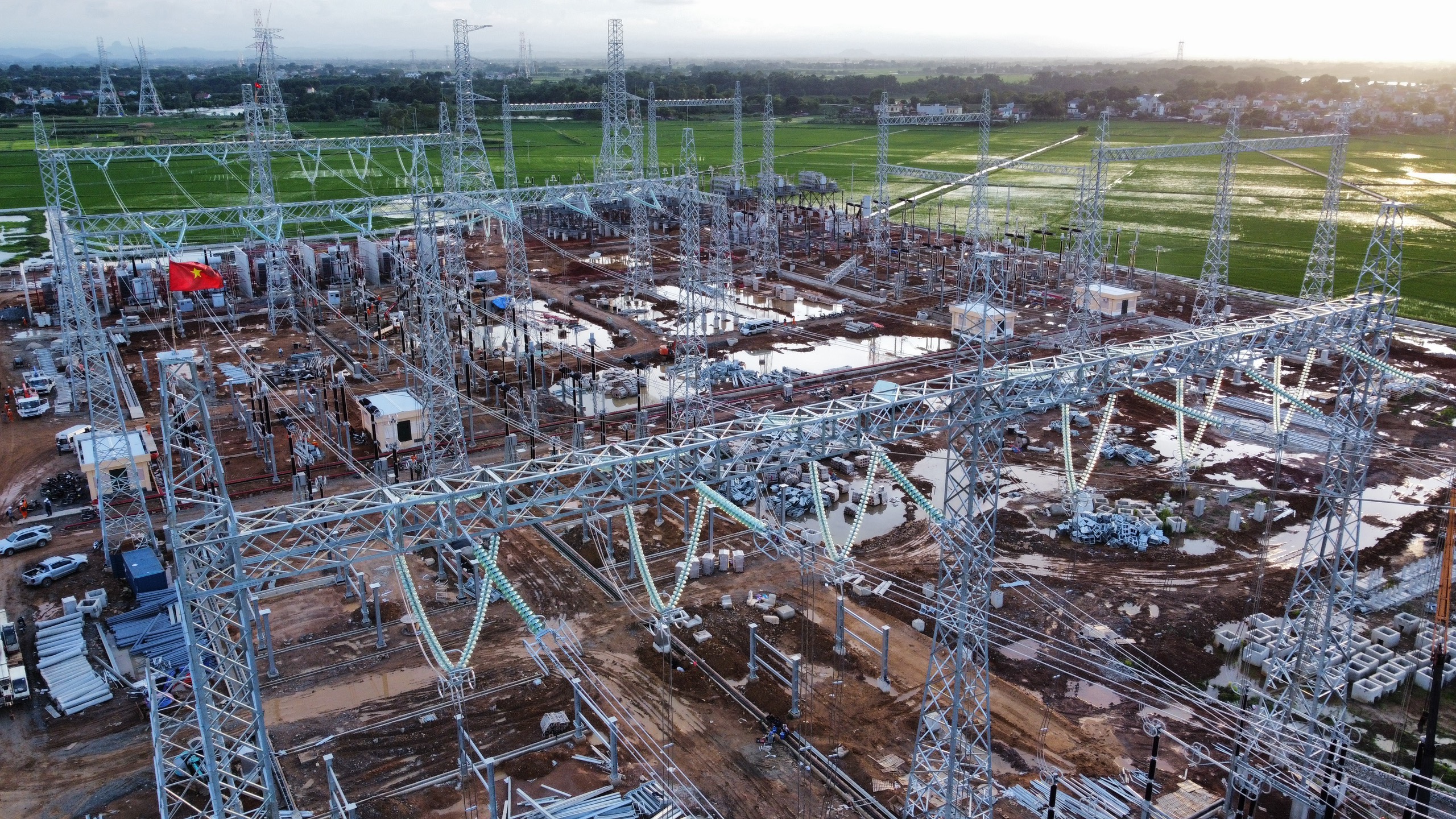 Trạm biến áp 220kV Hòa Bình và đấu nối